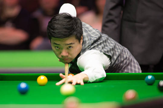 他不斷用火 他不斷用火