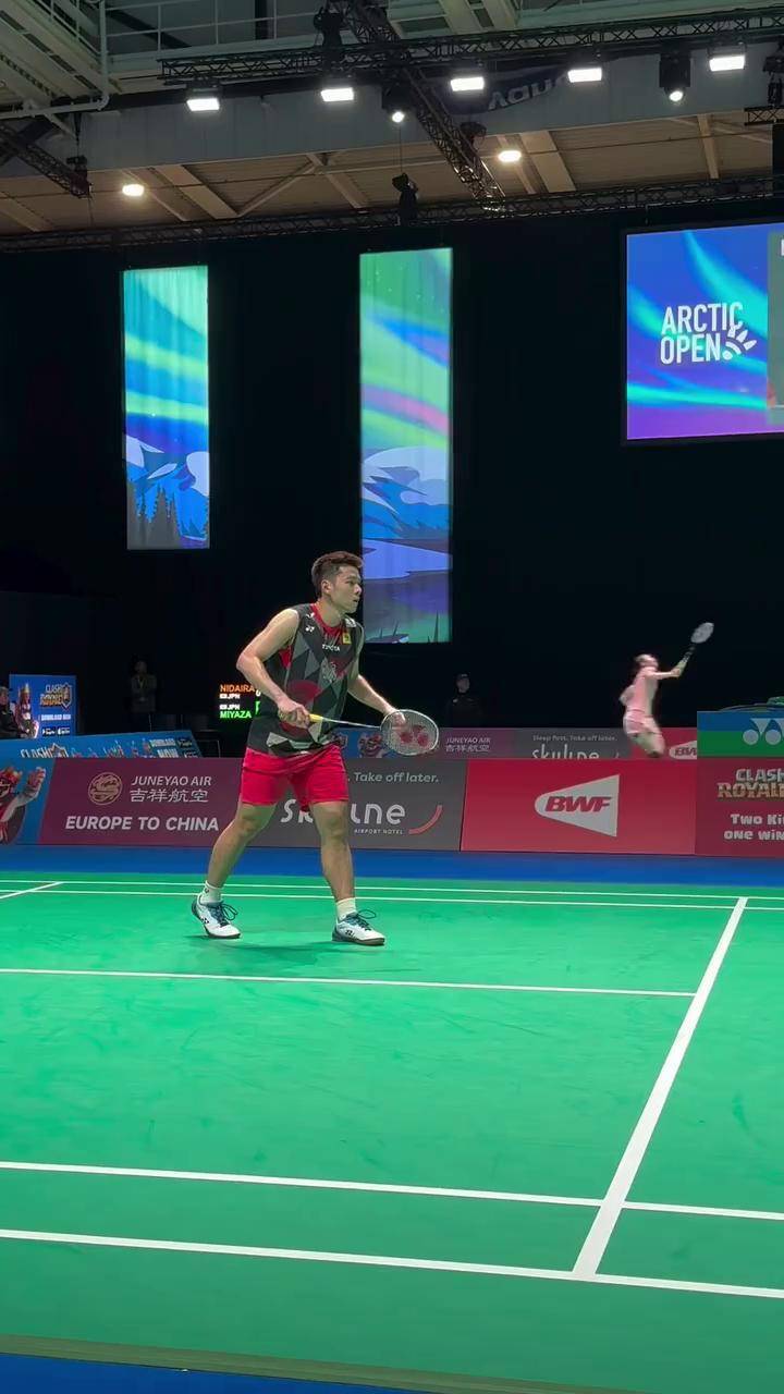 她通过法律 她通过法律