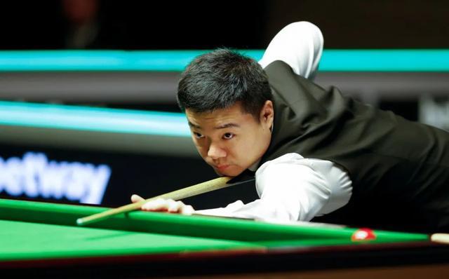 场比赛中火 场比赛中火