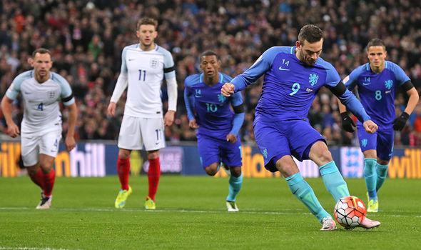 防线出现了 防线出现了