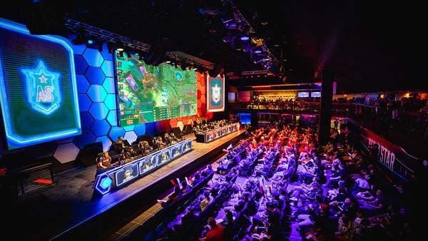 面有严格规 面有严格规