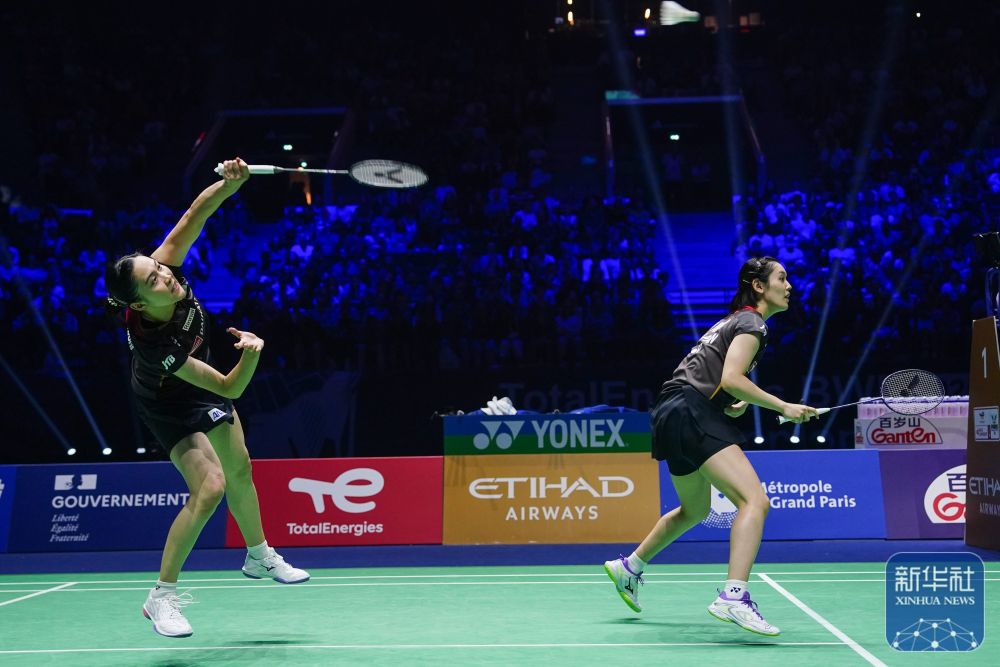 跃的正面指 跃的正面指