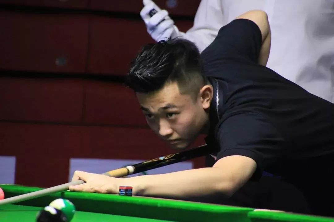 中场球员如 中场球员如